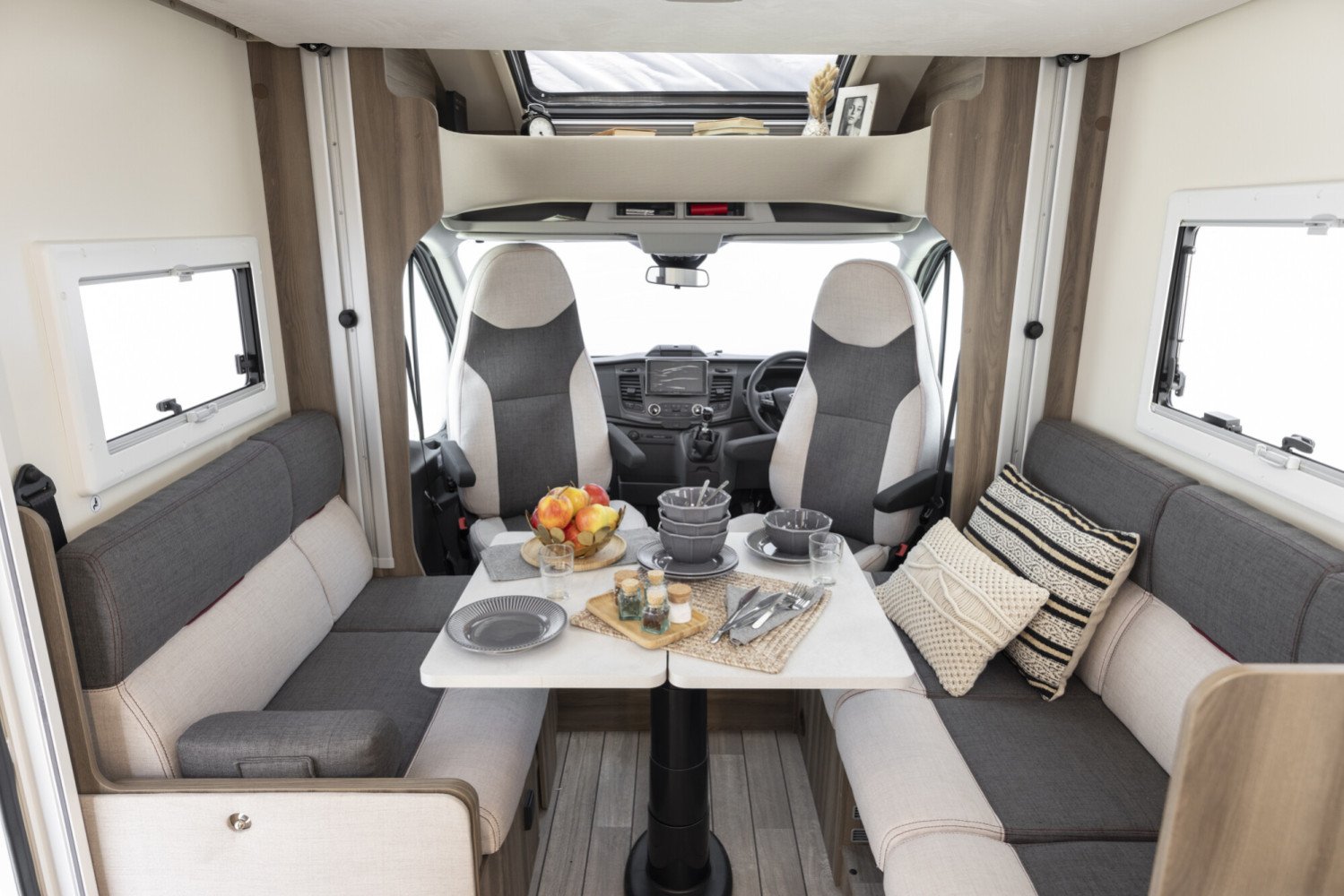 Roller Team AR746 rear lounge